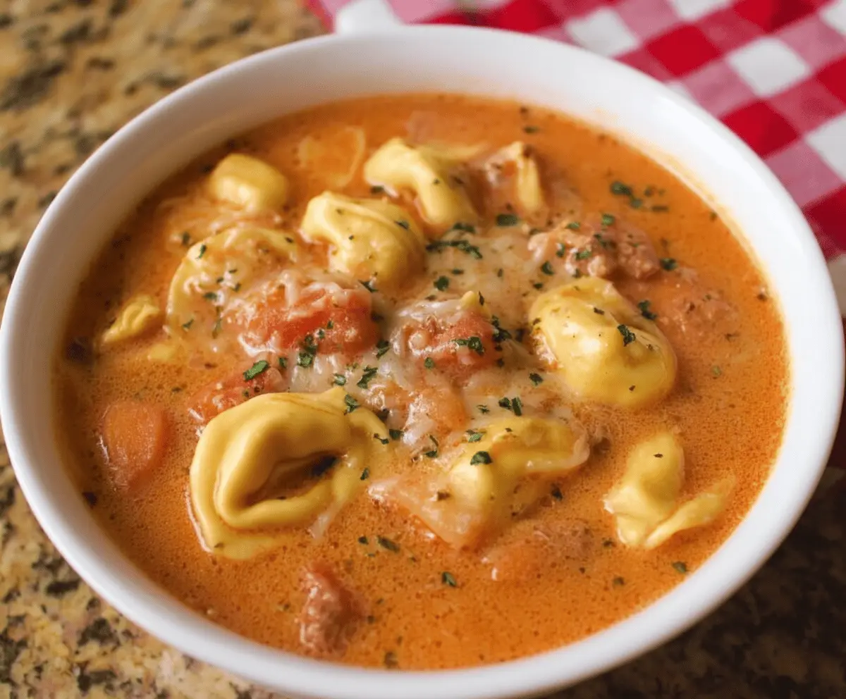 Easy Crockpot Tortellini Soup Recipe for Cozy Meals