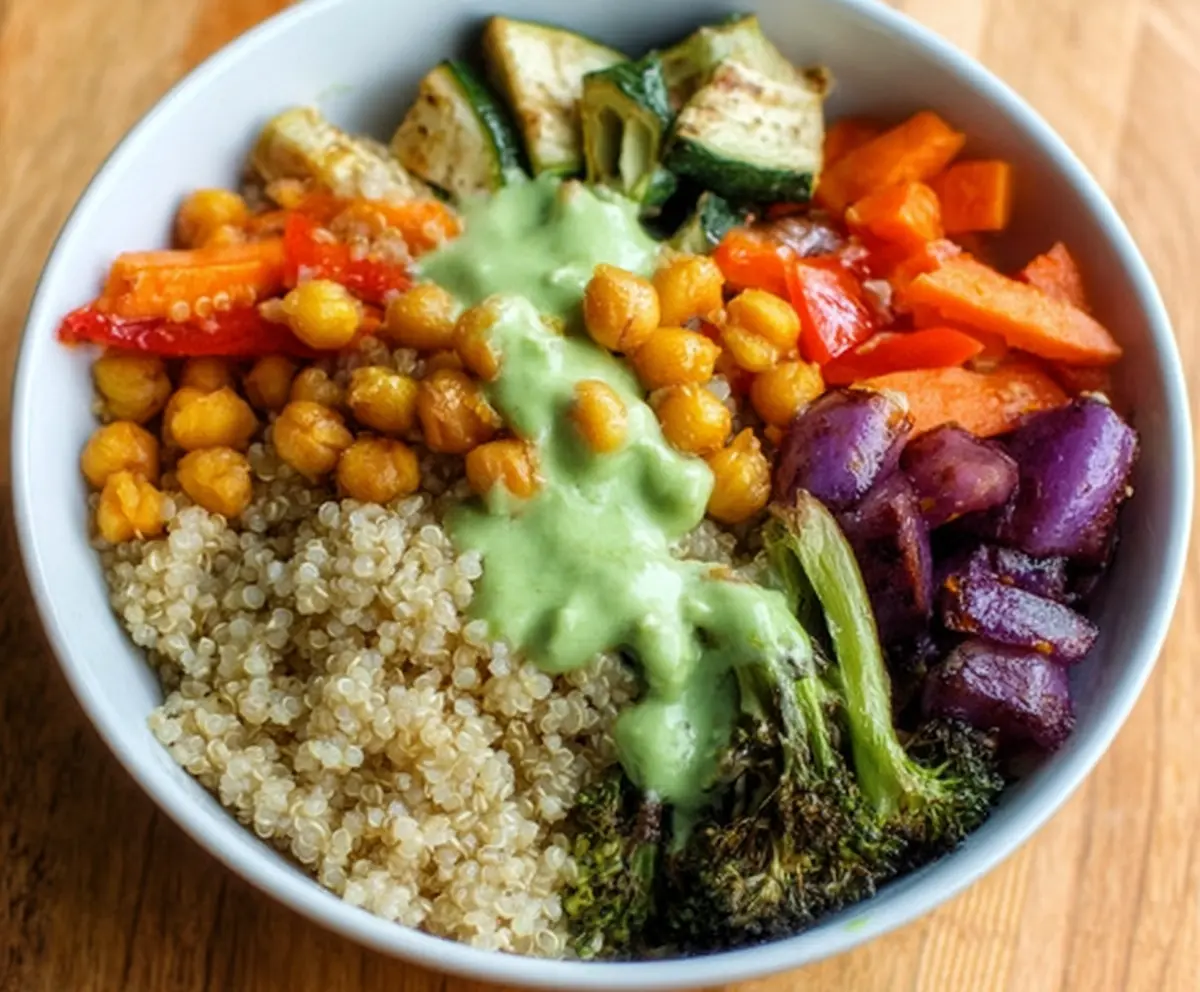 Easy Clean Eating Quinoa Veggie Bowl